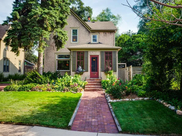 156 Arthur Ave SE, Minneapolis, MN 55414