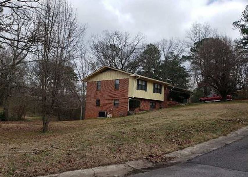 2nd image of 705 Milgray Ln