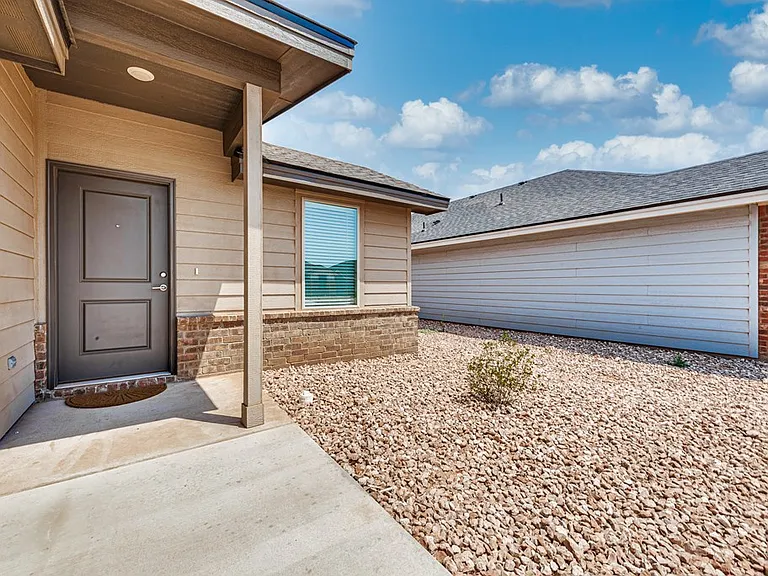 8211 E County Road 111 — Photo 24