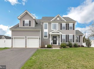 45 Stoneham Rd, Ewing, NJ 08638