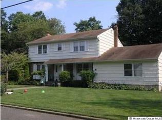 33 Dwight Dr, Ocean, NJ 07712
