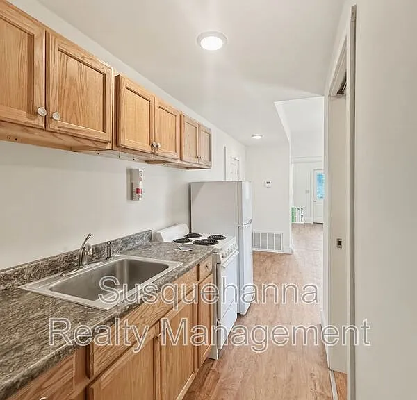 171 E Derry Rd #1 — Photo 9