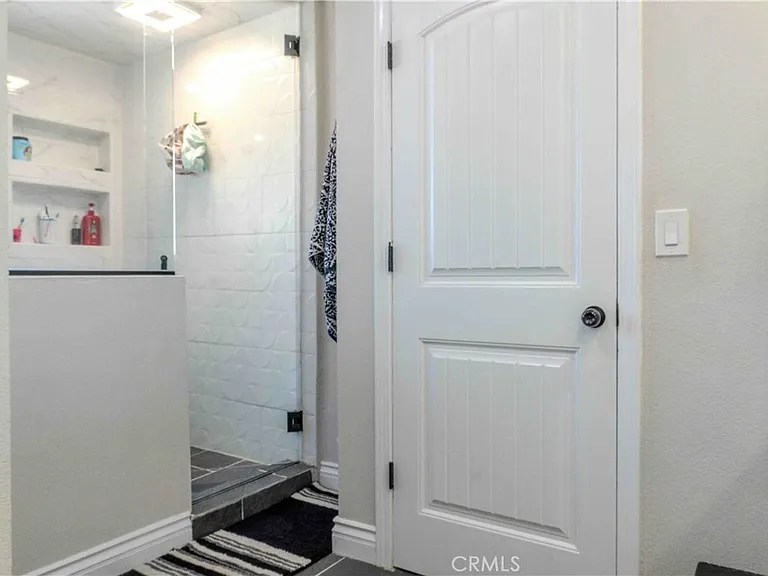 3809 Hanford Ave — Photo 35