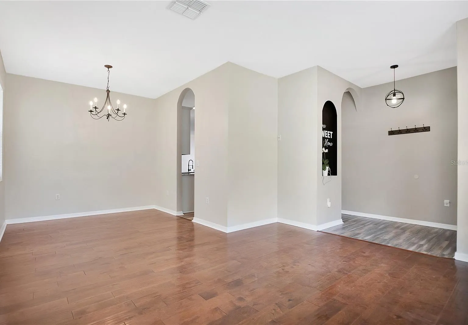4 bed, 1865 sqft, $2,800 — Photo 4