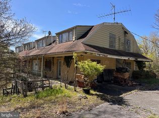 281 Misty Ln, Berkeley Springs, WV