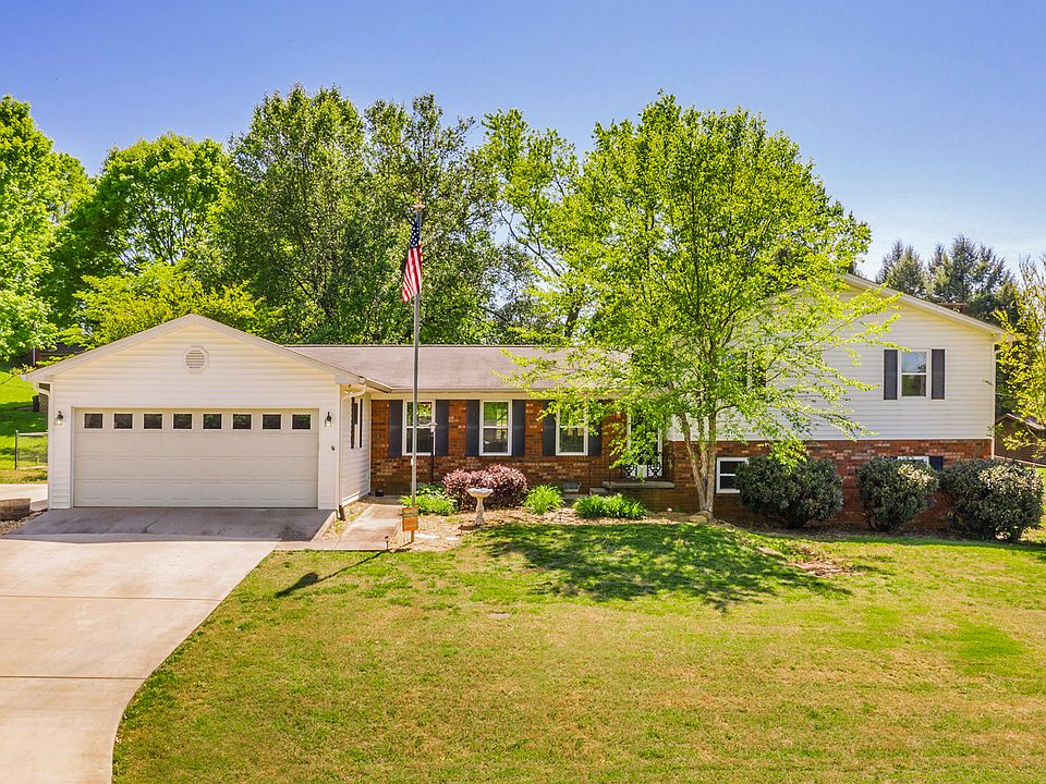 1st image of 3624 Bowman Cir NE