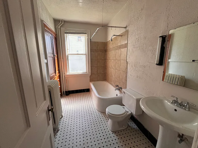 3359 N Bartlett Ave — Photo 3
