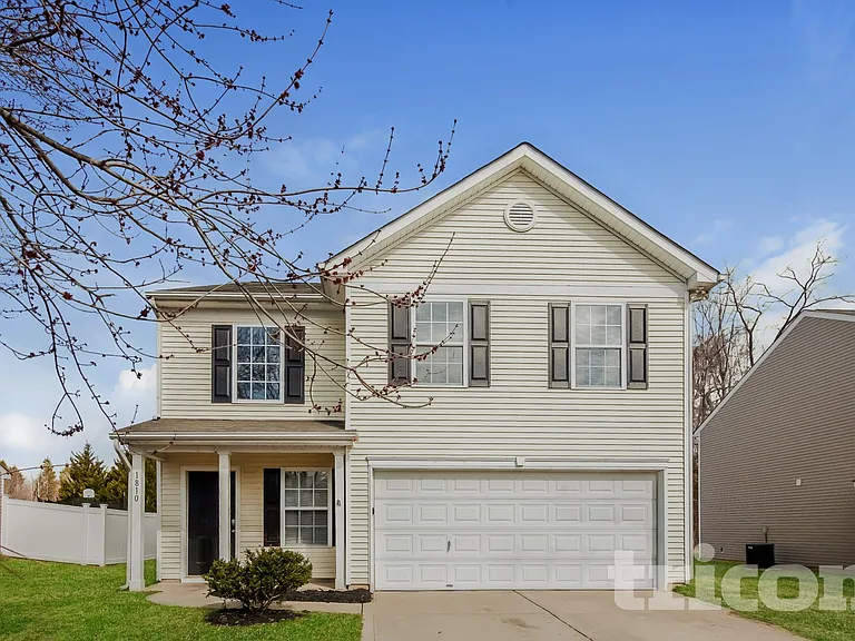 1810 Long Paw Ln — Photo 1