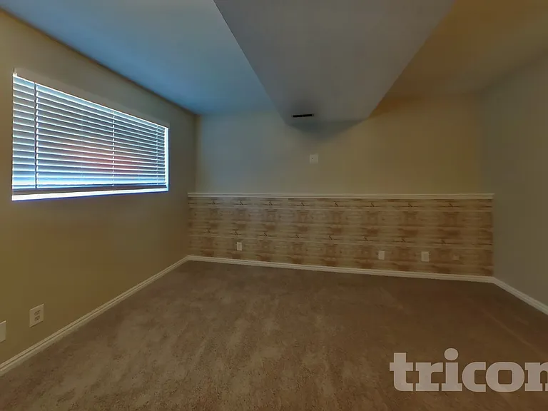 5845 S 4025 W — Photo 3