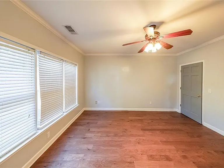 2747 Lockerly Ln — Photo 18