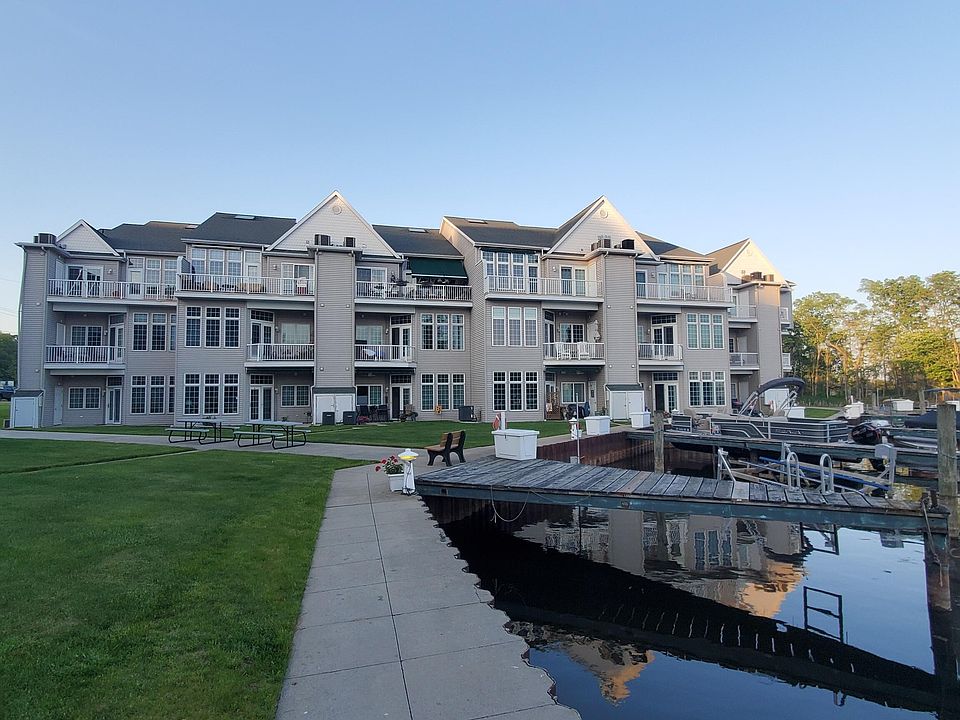 1st image of 2411 Lake Ave Unit 14
