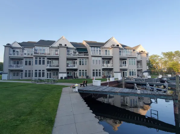 2411 Lake Ave Unit 14, Muskegon, MI 49445