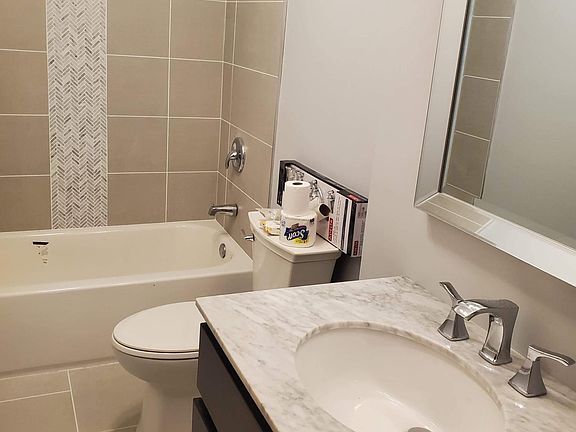 5th image of 2331 N Sayre Ave APT 3B