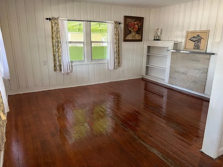 4291 Cambridge St — Photo 5