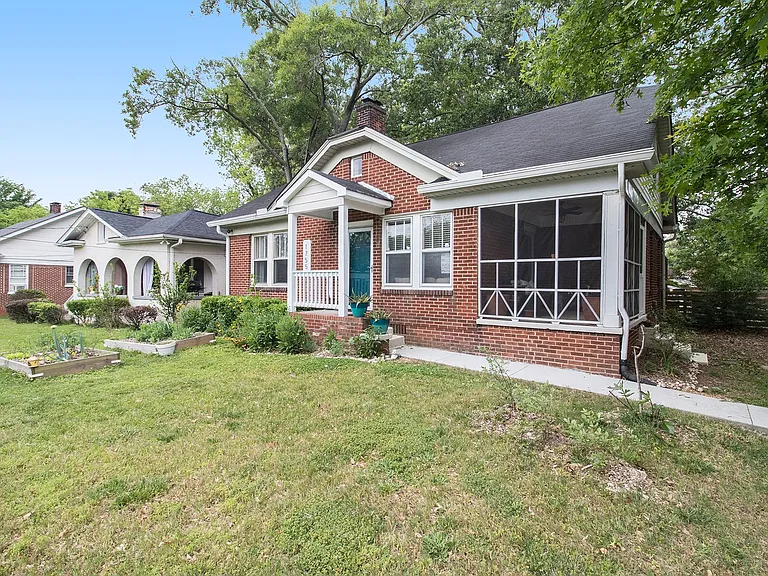 1755 Langston Ave SW — Photo 24