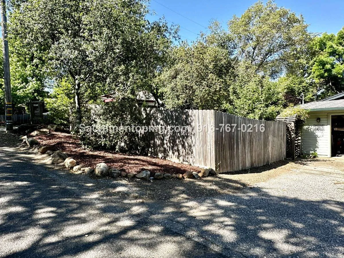 1283 Live Oak Lane in Auburn, CA 95603 — Photo 2