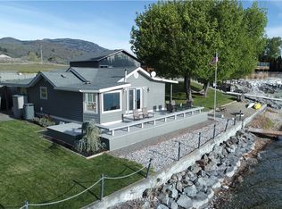 11 Lakeshore Dr S, Oroville, WA 98844