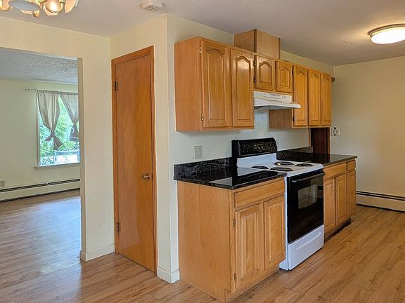 3rd image of 2801 Riverview Dr