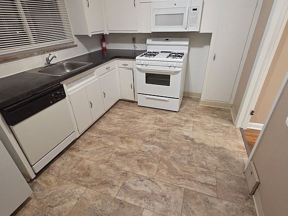 4th image of 2103 Braewick Cir APT 5