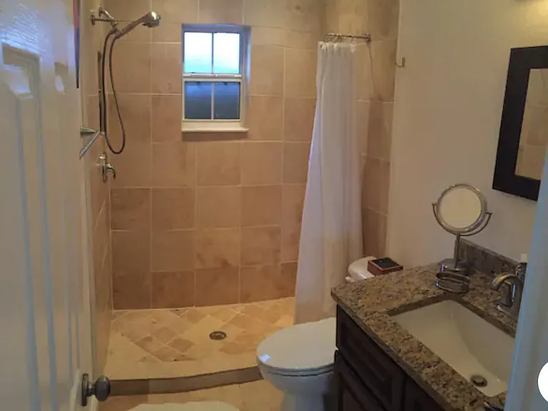 1515 E Central Blvd — Photo 12
