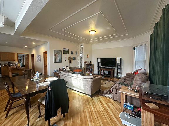 2nd image of 557 Mount Vernon St