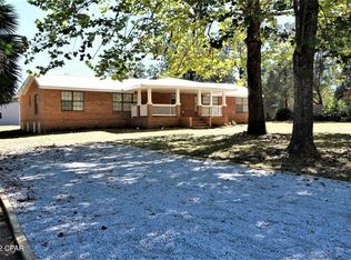 5269 Four Lake Dr, Crestview, FL 32539