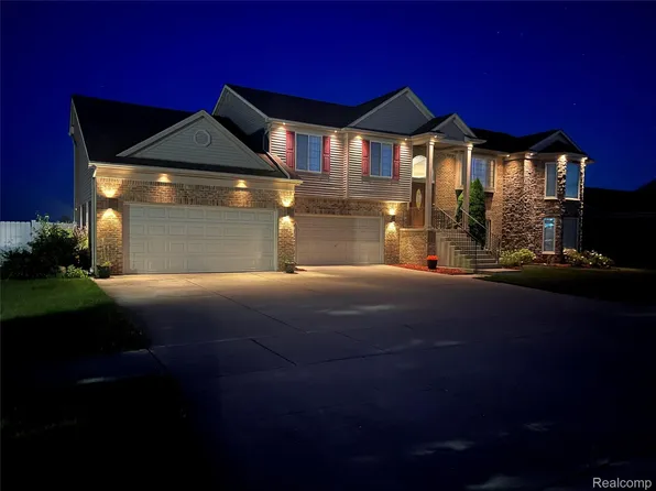 9166 Lantern Way, Newport, MI 48166