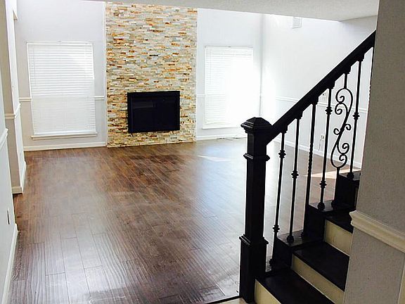 5th image of 2307 Canyon Meadows Dr