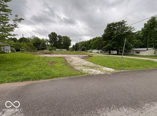 318 Lazy River Rd, Cloverdale, IN 46120