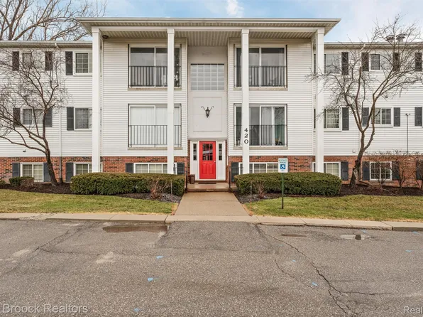 420 Baldwin Ave APT 84, Rochester, MI 48307