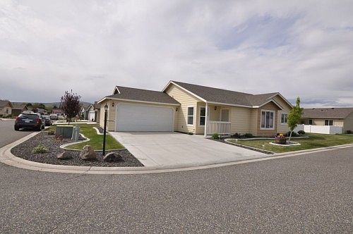 1st image of 1525 Larkspur Dr