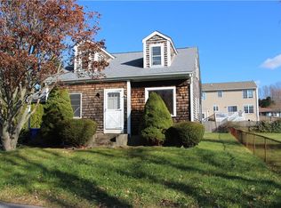 9 Mason Ave, Bristol, RI 02809