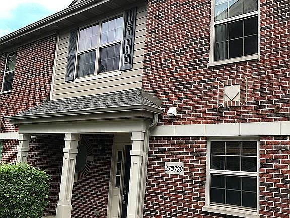 Great private front porch