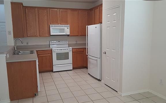5th image of 9924 Cherry Hill Ln