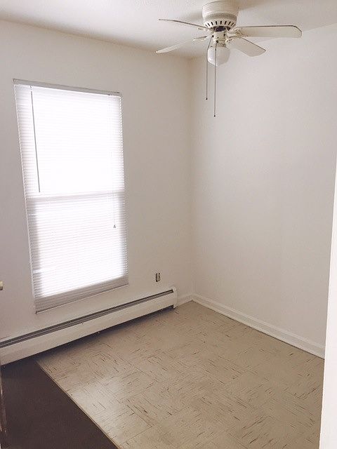 2nd image of 3226 Twin Oak Ln