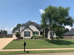 1110 Argyll Ln, Cave Springs, AR 72718