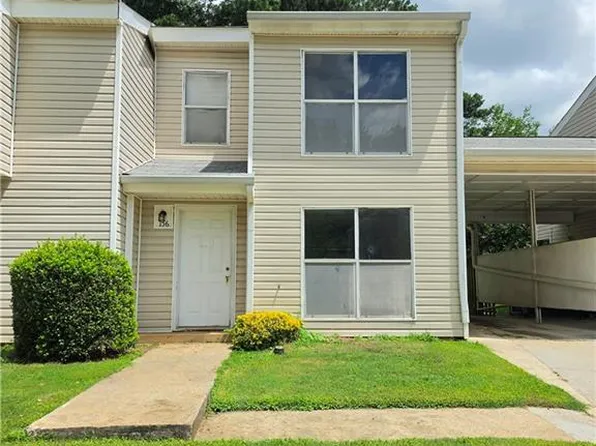 156 Governors Dr, Forest Park, GA 30297