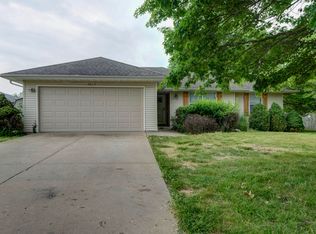 3612 W Farm Road 168, Springfield, MO 65807