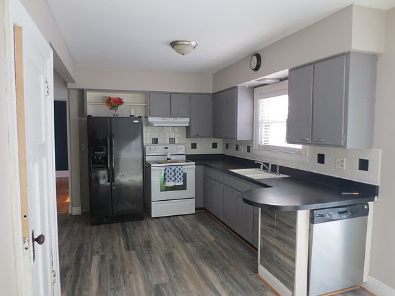 4th image of 7518 N 2nd St