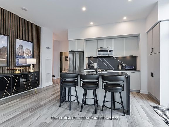 5th image of 415 Sea Ray Ave #417