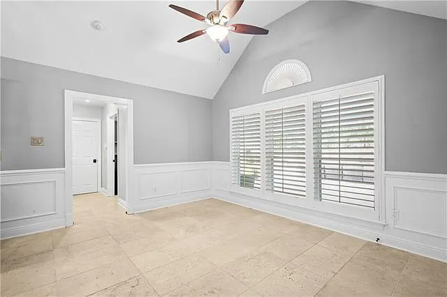 1305 Spring Ridge Cir — Photo 12