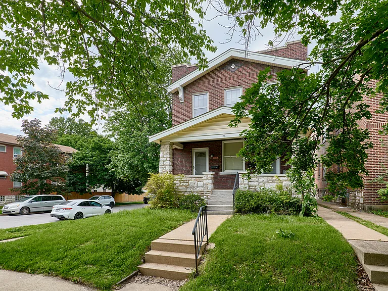 5202 Bancroft Ave #A — Photo 4