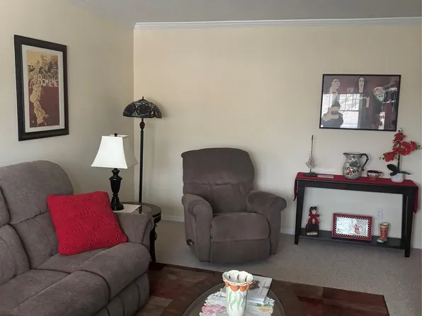 99 Madison Street #6U, Port Washington, NY 11050