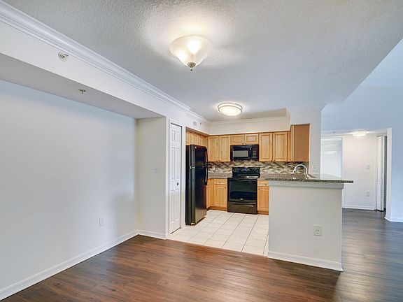 5th image of 15135 Michelangelo Boulevard #207