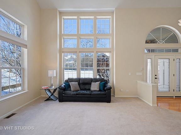 4th image of 737 Saddlewood Dr