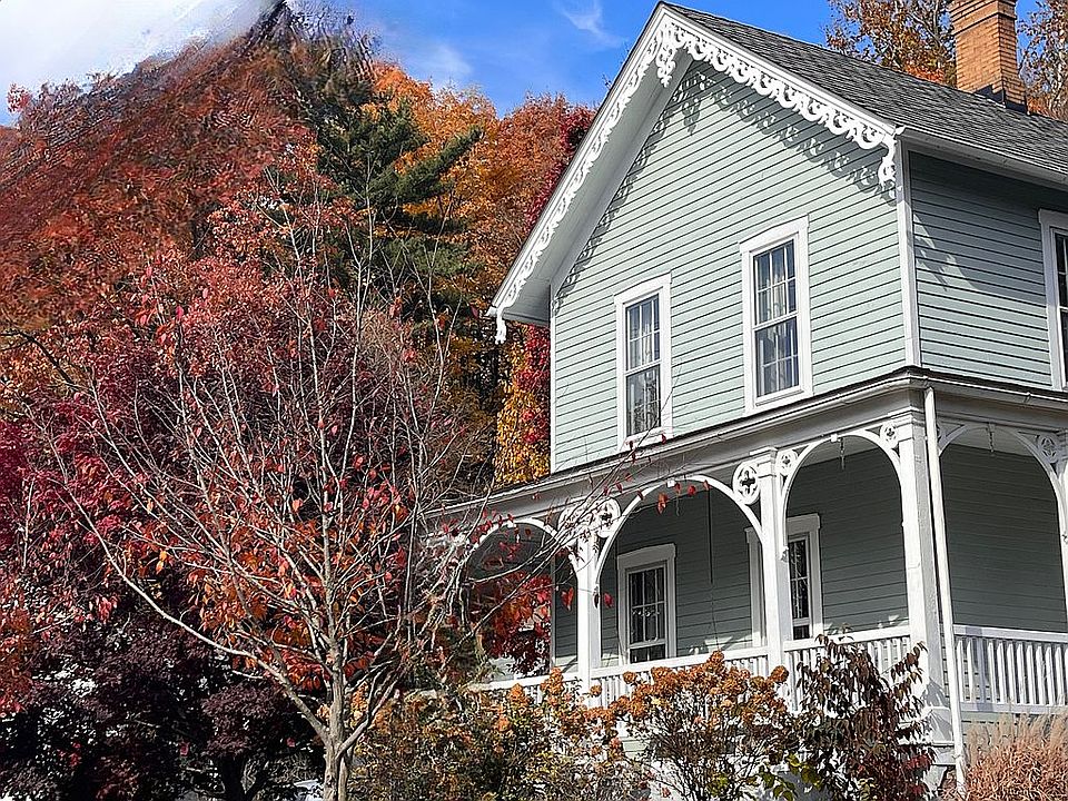 1st image of 204 E College St