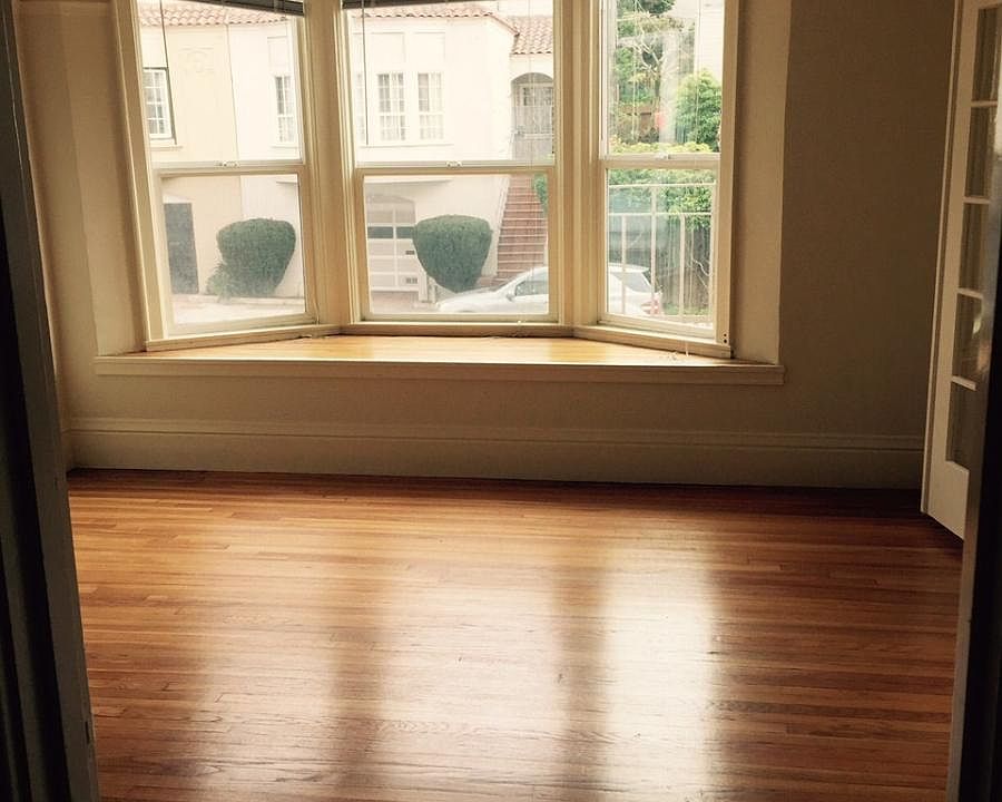 1st image of 920 Bay St APT 1