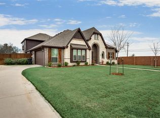 4045 Knightsbridge Ln, Midlothian, TX 76065