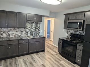 9870 Dennis Dr, Saint Louis, MO 63136