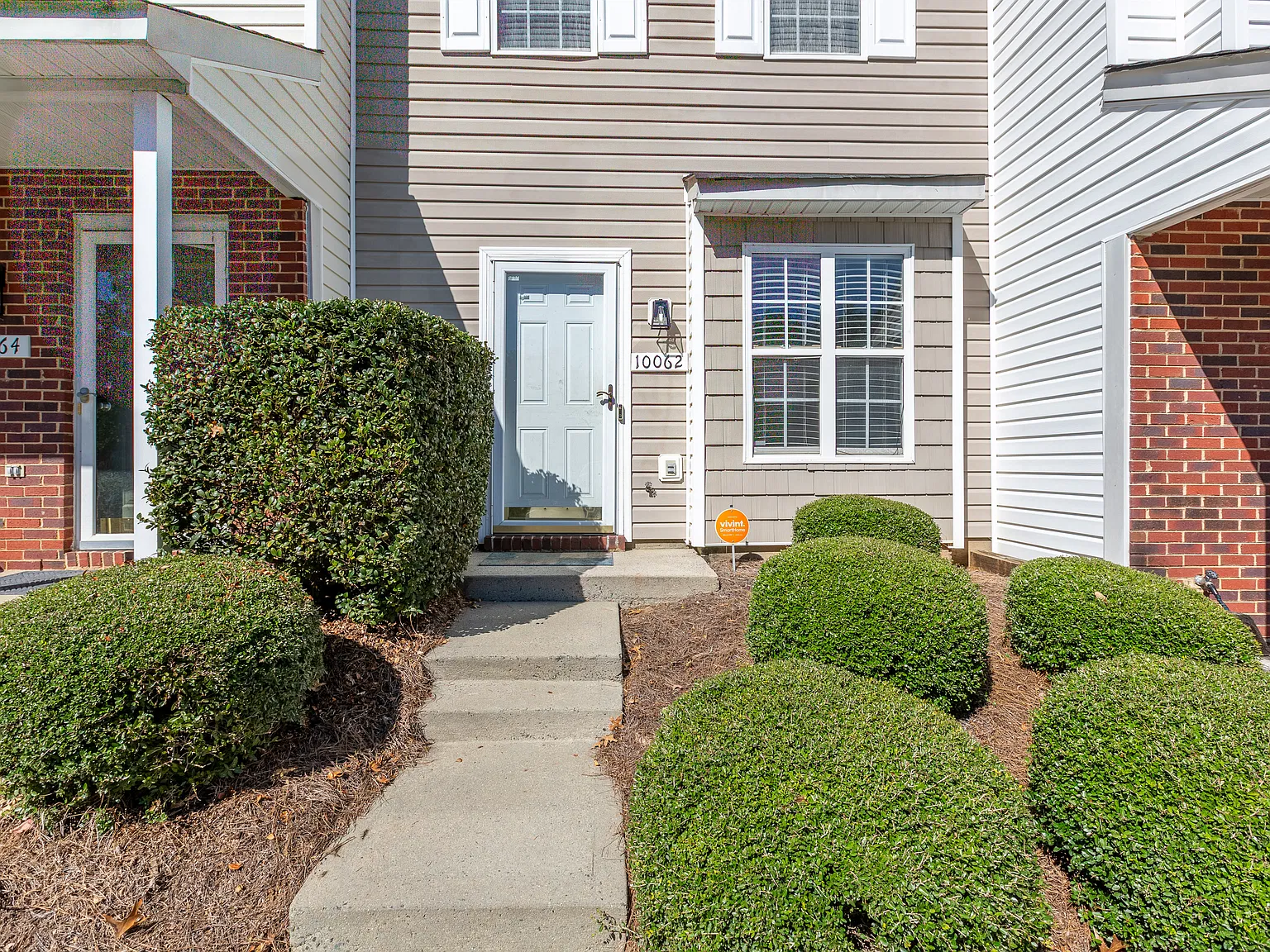 2 bed, 1.5 bath, 976 sqft, $1,500 — Photo 1